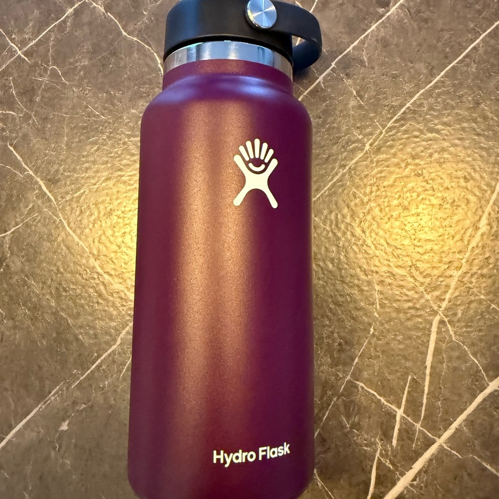 Hydro Flask Eggplant Purple 32 oz Water Bottle